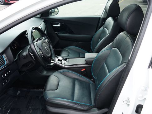 Used 2019 Kia Niro EX Premium w/ Cold Weather Package 1.0 image 14