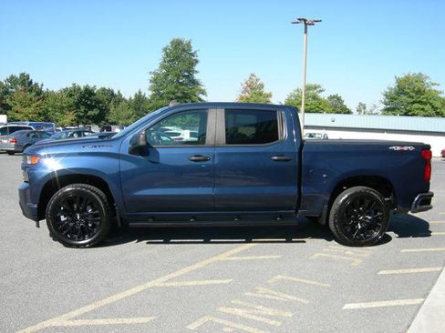 Used 2020 Chevrolet Silverado 1500 Custom w/ Custom Value Package image 7