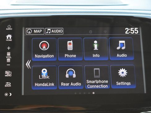 Used 2018 Honda Pilot Touring image 29