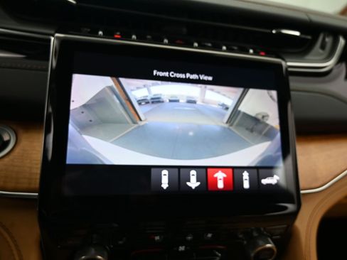 Used 2024 Jeep Grand Cherokee Summit image 24