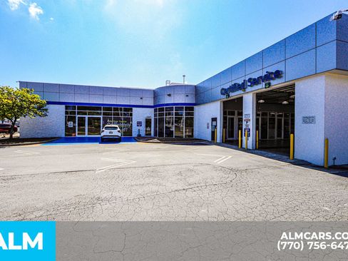 Used 2025 Chevrolet Suburban Premier AWD/4WD image 70