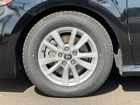 Used 2025 Toyota Camry LE FWD image 35