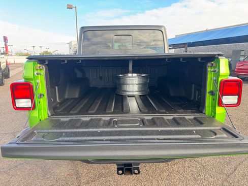 Certified 2025 Jeep Gladiator Sport image 23