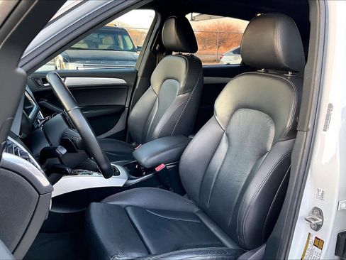 Used 2017 Audi Q5 2.0T Premium Plus w/ Technology Package image 8