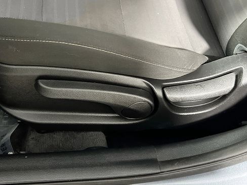 Used 2017 Kia Forte S w/ S Technology Package image 16