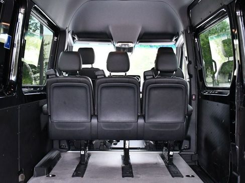 Used 2024 Mercedes-Benz Sprinter 2500 image 48