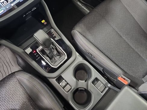 Used 2025 Subaru Forester Premium AWD/4WD image 27