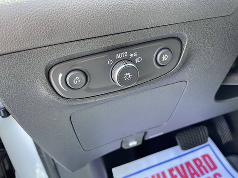 Used 2023 Buick Encore GX Essence w/ Advanced Technology Package AWD/4WD image 17