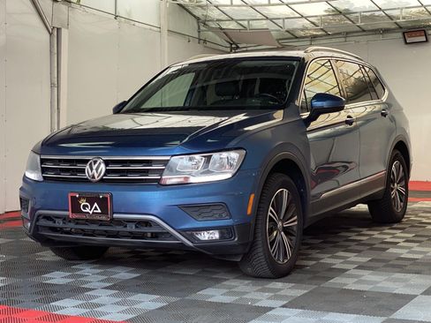 Used 2019 Volkswagen Tiguan SEL w/ 3rd Row Seat Package AWD/4WD image 3