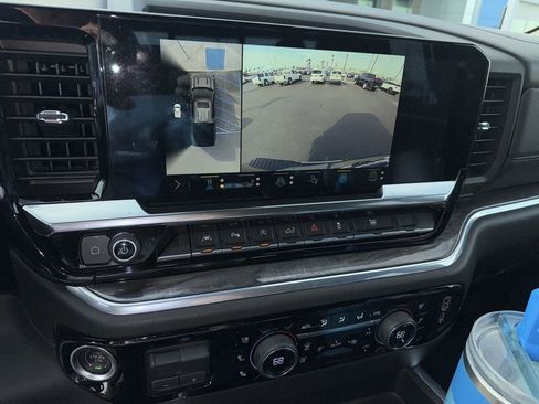 Used 2022 Chevrolet Silverado 1500 LTZ w/ LTZ Premium Package image 55