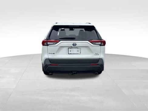 Certified 2021 Toyota RAV4 XLE Premium image 5