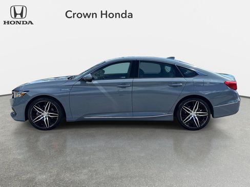 Used 2022 Honda Accord Touring image 2