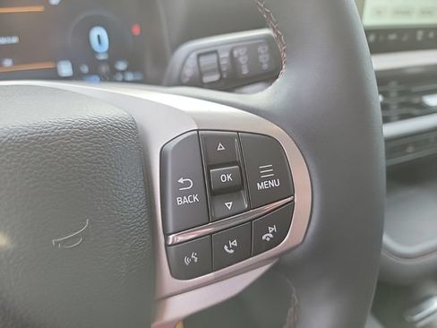 New 2025 Ford Explorer Active w/ Active Comfort Package AWD/4WD image 9