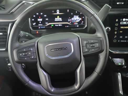 Used 2025 GMC Sierra 2500 Denali Ultimate image 17