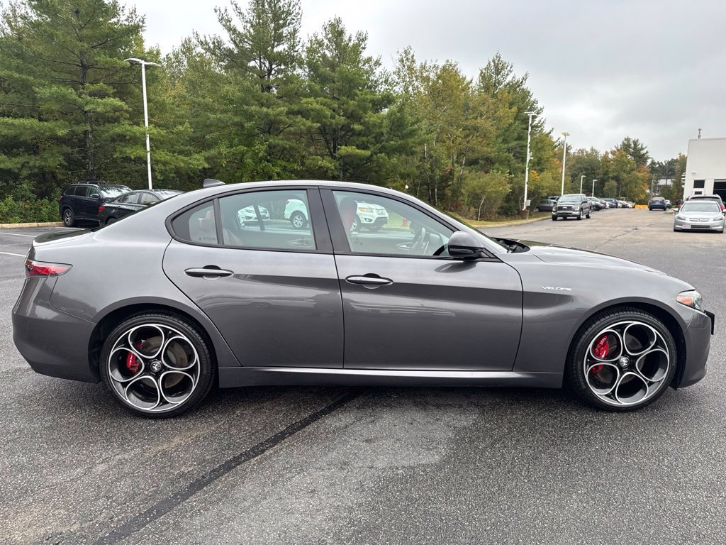 Used 2024 Alfa Romeo Giulia Veloce AWD/4WD image 7