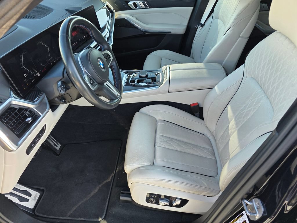 Certified 2025 BMW X7 M60i w/ Climate Comfort Package AWD/4WD image 9