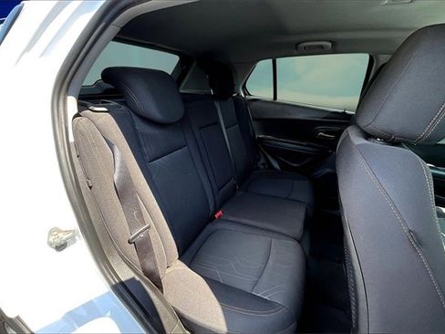 Used 2019 Chevrolet Trax LT image 26