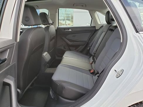 New 2026 Volkswagen Jetta SE FWD image 8