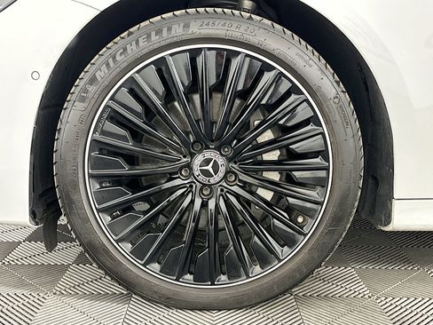 Used 2024 Mercedes-Benz E 350 4MATIC Sedan w/ Airmatic Package image 34