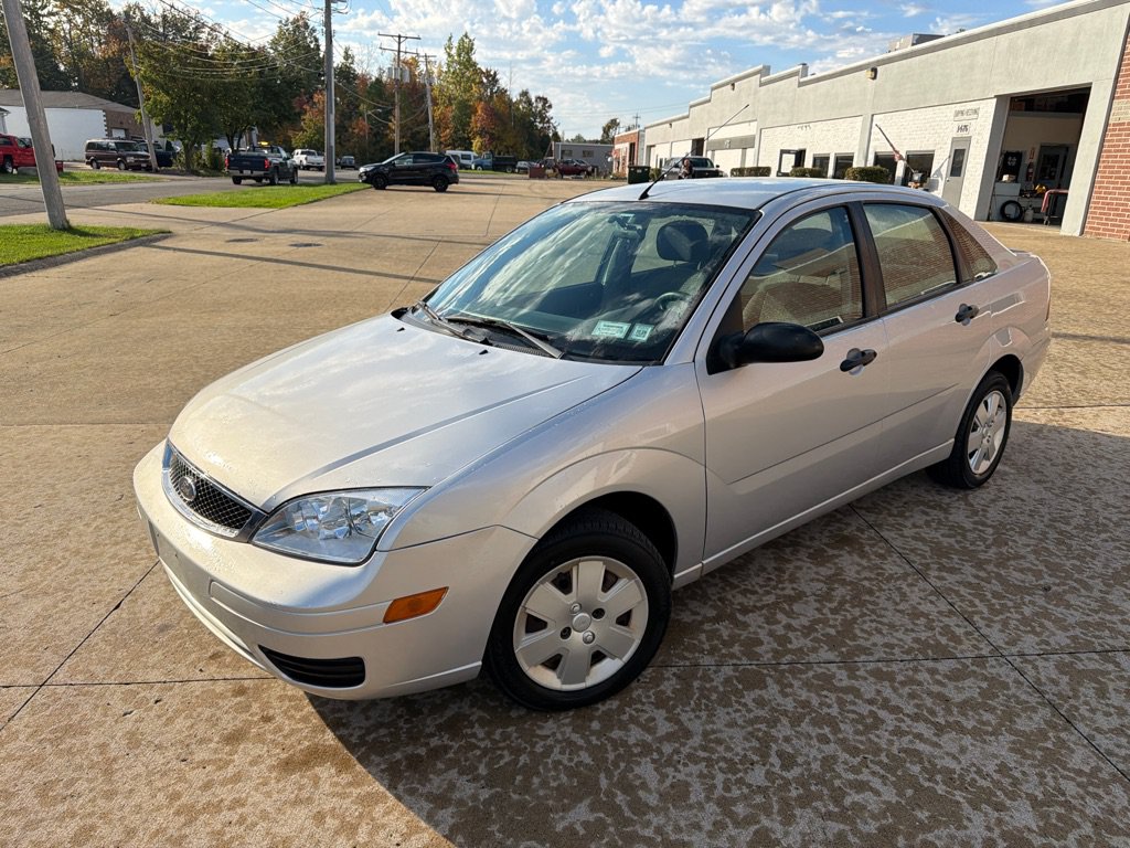 Used 2006 Ford Focus ZX4 Sedan FWD image 1