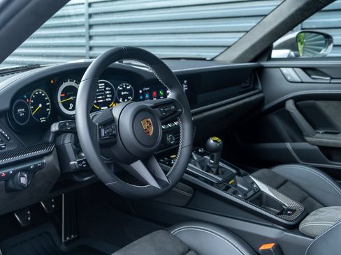 Certified 2023 Porsche 911 GT3 RWD image 4