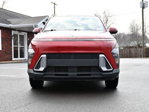 Used 2025 Hyundai Kona SEL image 2