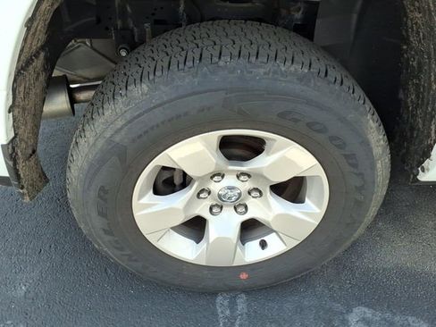 Used 2023 RAM 1500 Big Horn AWD/4WD image 19