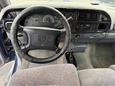 Used 2000 Dodge Ram 2500 Truck SLT image 21