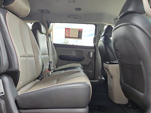 Used 2016 Kia Sedona EX FWD image 20