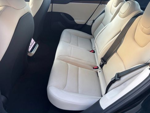 Used 2023 Tesla Model S AWD/4WD image 13