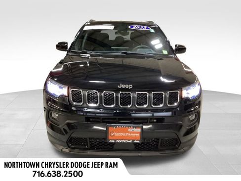 Used 2023 Jeep Compass Latitude AWD/4WD image 1