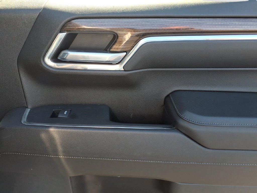 Used 2024 Chevrolet Silverado 1500 LT RWD image 13