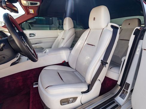 Used 2017 Rolls-Royce Dawn image 62