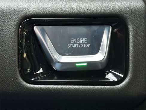 New 2026 GMC Yukon XL AT4 image 33