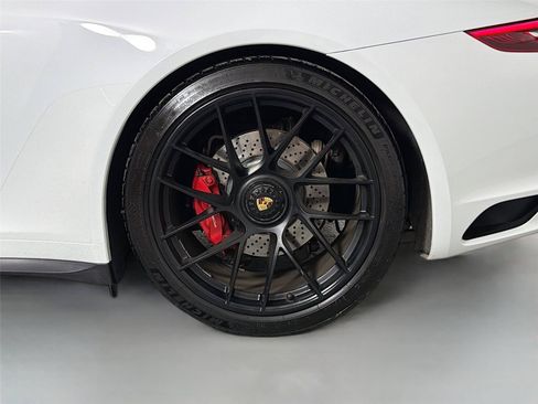Certified 2018 Porsche 911 Cabriolet image 12