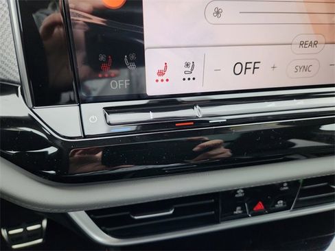 New 2026 Volkswagen Atlas Peak Edition image 15