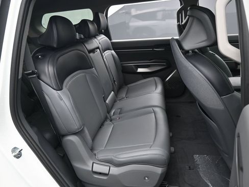 Used 2024 Kia EV9 Light image 40