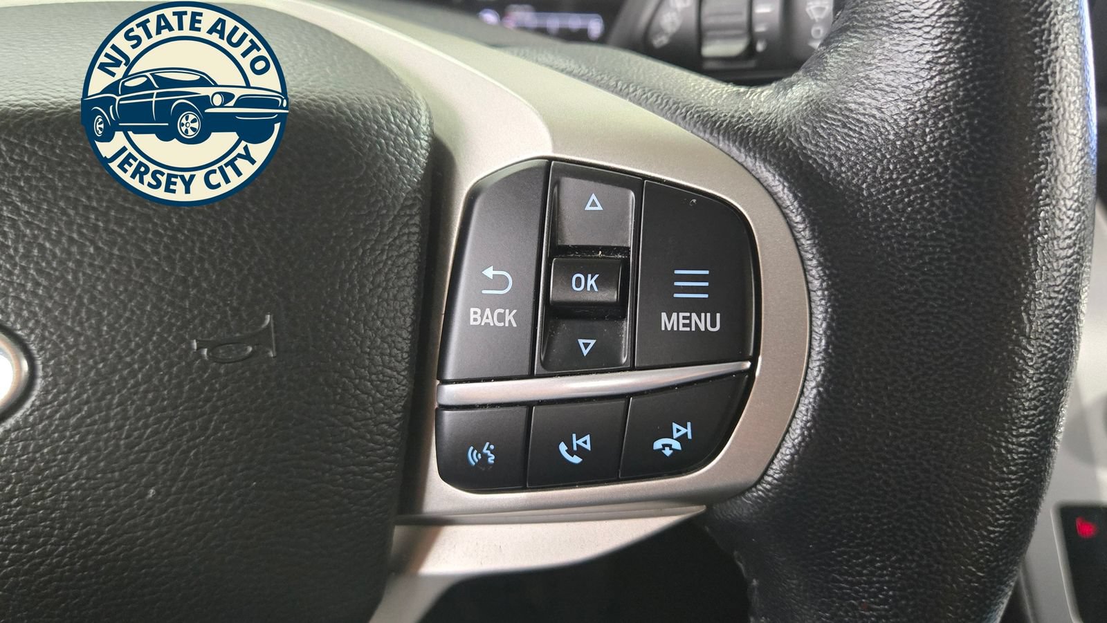 Used 2022 Ford Explorer XLT AWD/4WD image 19
