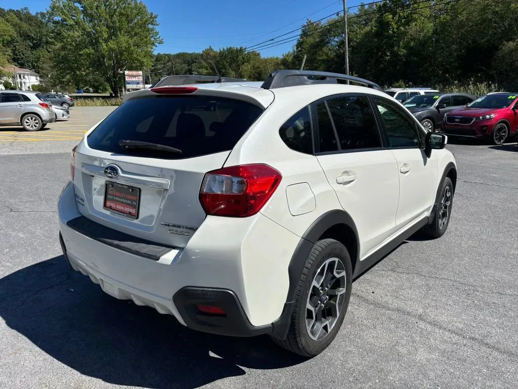 Used 2017 Subaru Crosstrek 2.0i Premium AWD/4WD image 8