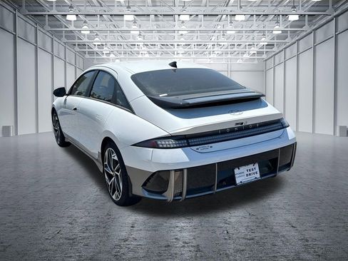 New 2025 Hyundai Ioniq 6 SEL RWD image 5