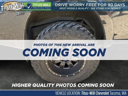 Used 2019 Toyota 4Runner SR5 AWD/4WD image 6