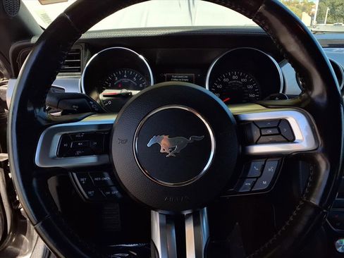 Used 2020 Ford Mustang Premium image 10