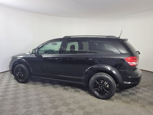Used 2020 Dodge Journey SE w/ SE Popular Equipment Group FWD image 3