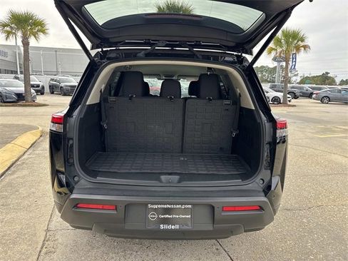 Certified 2025 Nissan Pathfinder SV w/ Black Appearance Package image 6
