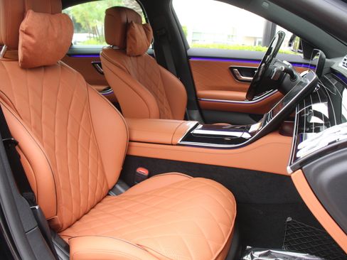 New 2026 Mercedes-Benz S 580e 4MATIC Sedan image 21