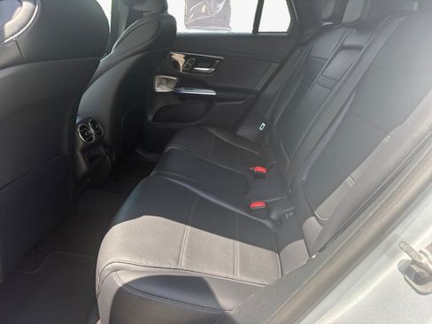 Used 2023 Mercedes-Benz GLC 300 4MATIC image 16