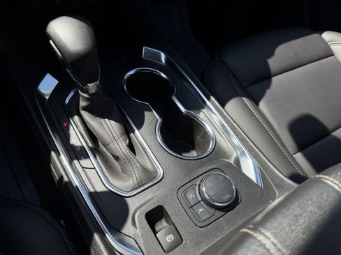 Used 2023 Chevrolet Traverse LT w/ LPO, Floor Liner Package image 19