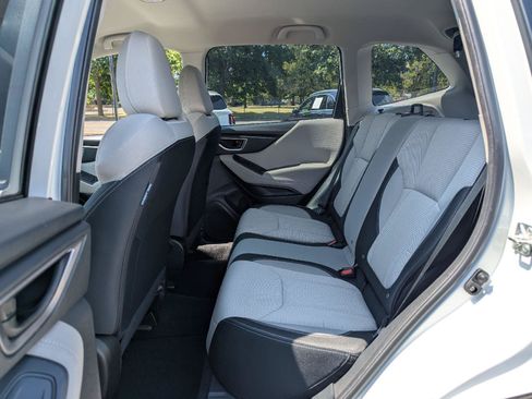 Used 2022 Subaru Forester AWD/4WD image 24