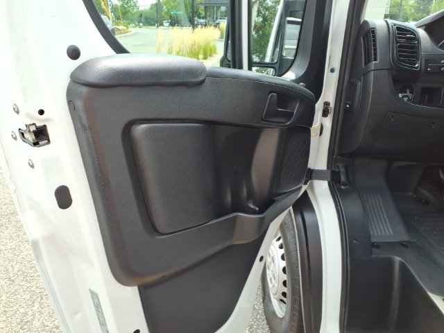 Used 2025 RAM ProMaster 2500 w/ Convenience Group FWD image 11