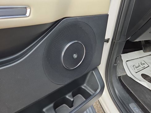Used 2019 Ford Expedition Platinum AWD/4WD image 24